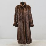 1752&nbsp;6649&nbsp;FUR COAT